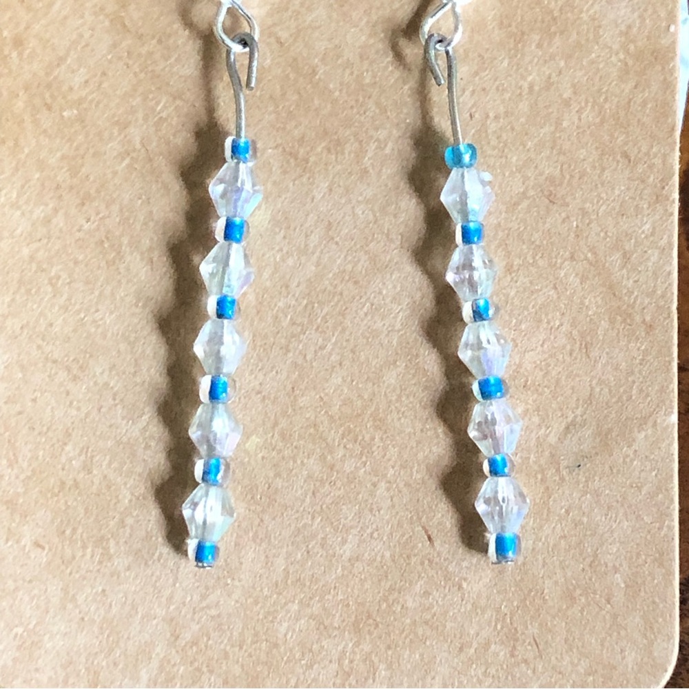 Handcrafted clear bicone and blue beaded dangle earrings - Picture 3 of 4